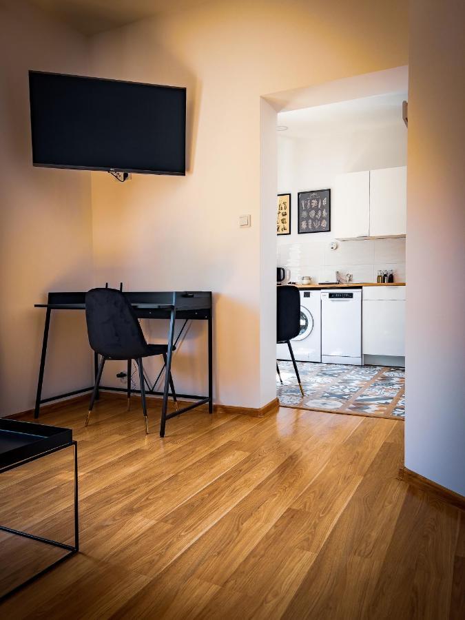 Nalu Black&White Apartment No 8 カトヴィツェ エクステリア 写真